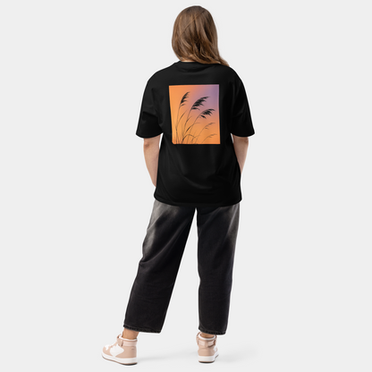 model wearing oversized gradient grass silhouette t-shirt (black) by creatpix